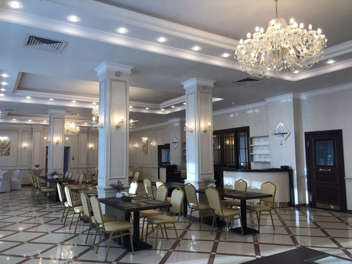 Гостиница «Нефтяник»