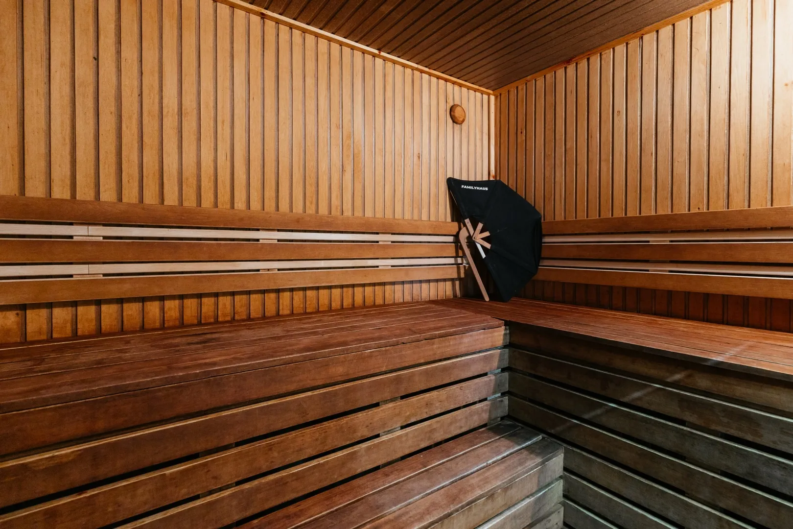 Дома для отдыха с баней и сибирским чаном  «ФемилиХаус72»