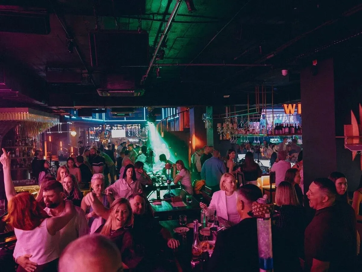 Веселимся до утра 1