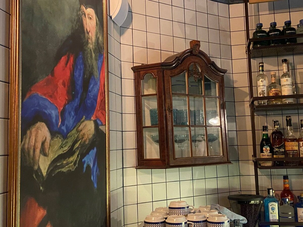 Адепт живого общения и необычных напитков 2-2