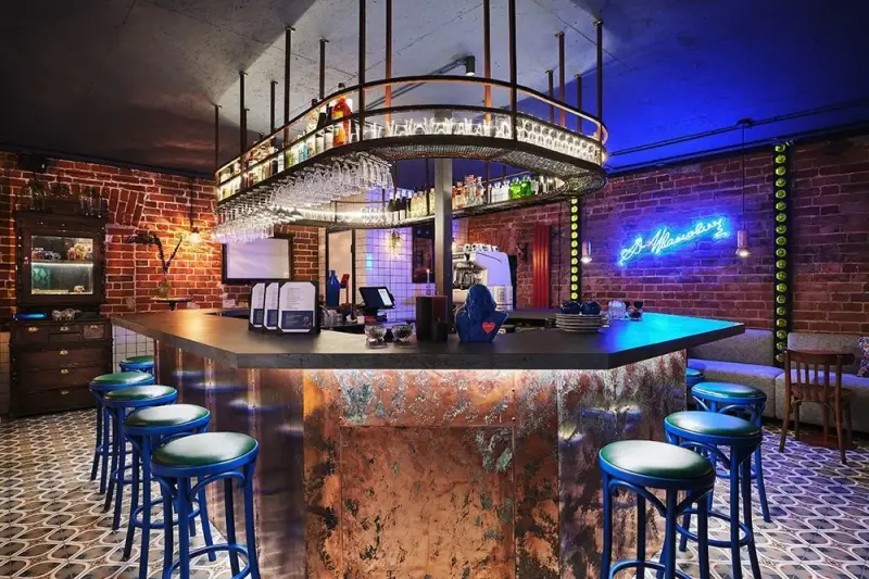 Сибирский бар русских напитков «Д. Иванович» в Тюмени