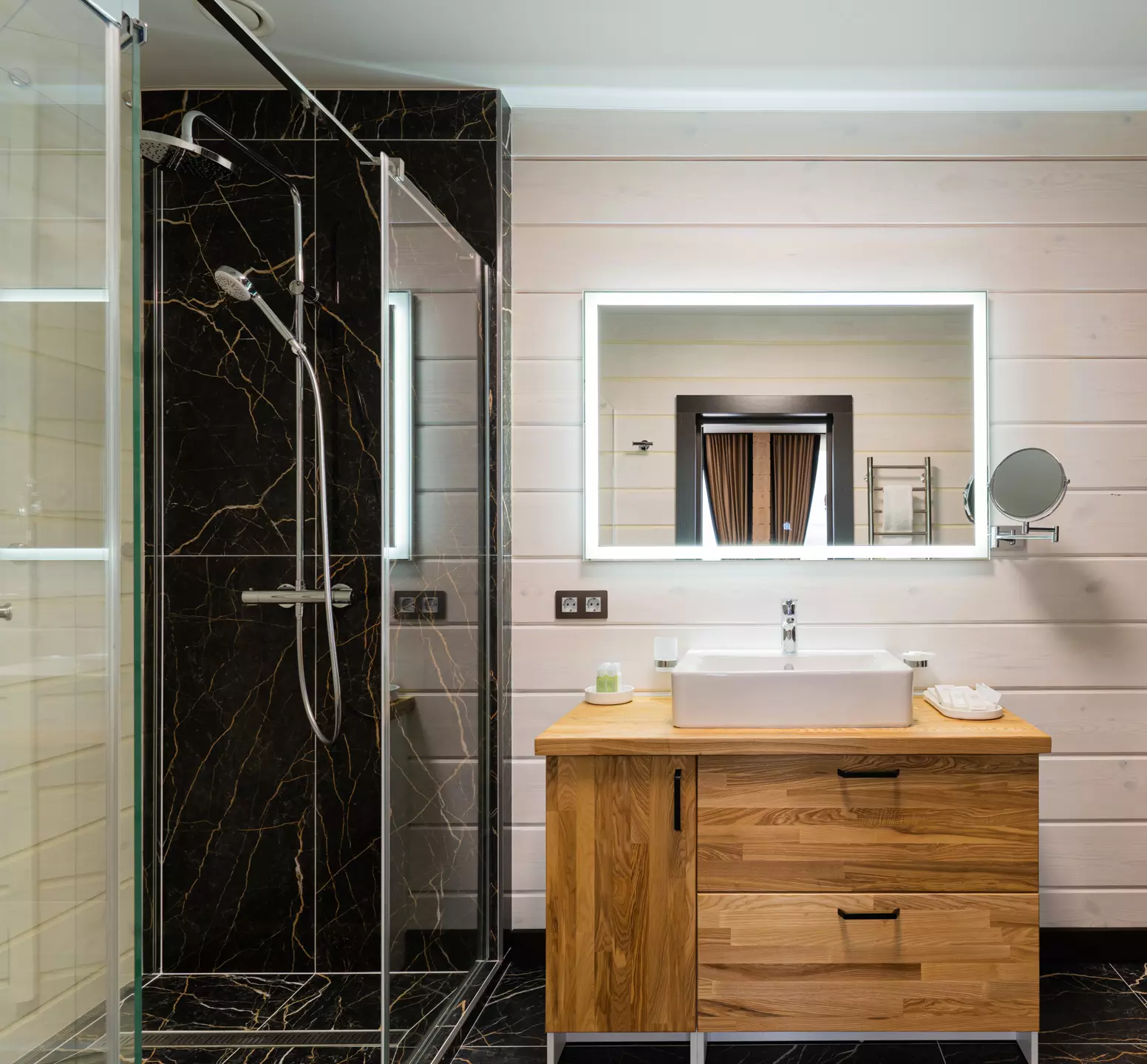 Опера велнес отель