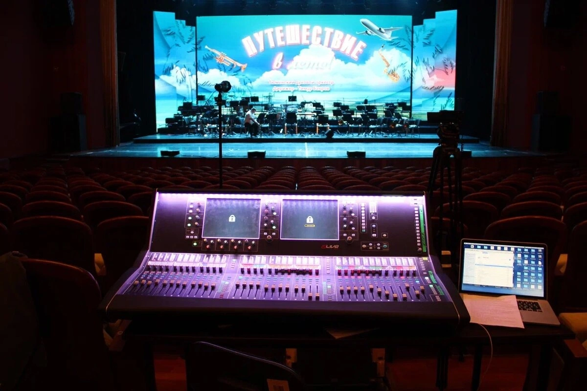 Что скрывает Дворец культуры «Нефтяник» 10