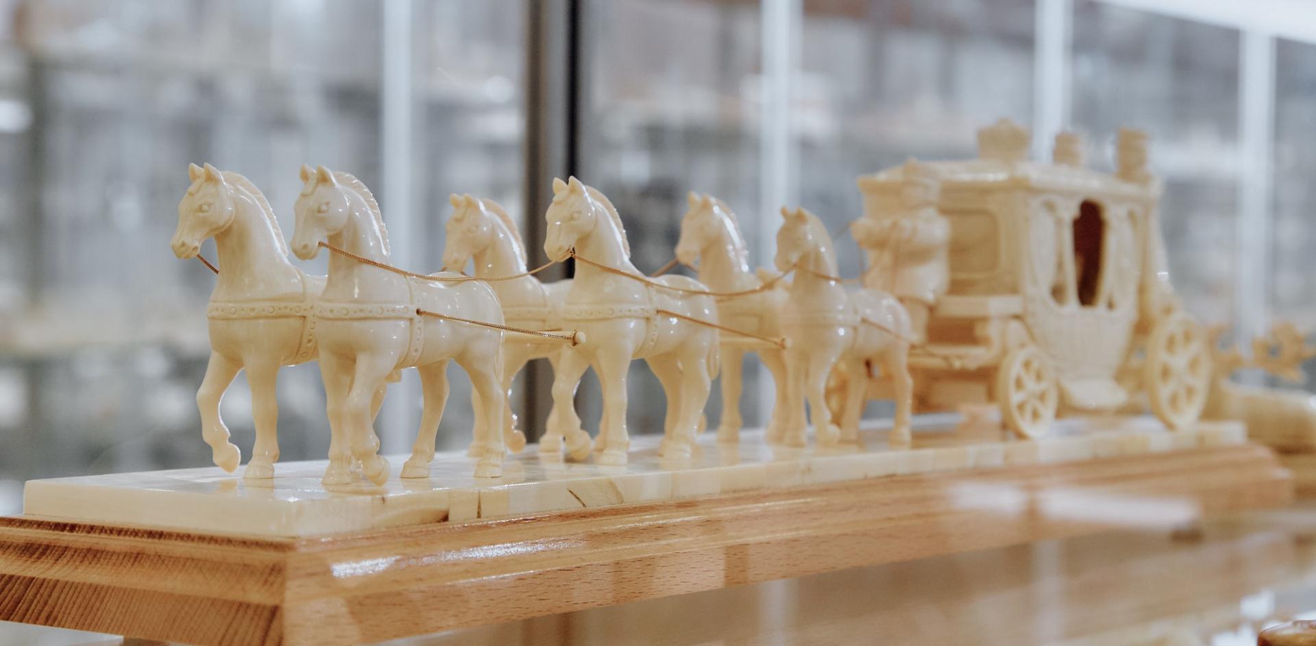 Тобольская фабрика художественных косторезных изделий