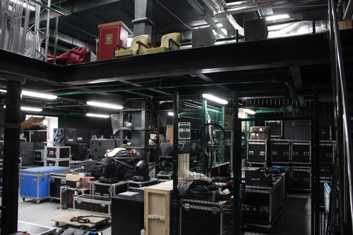 Что скрывает Дворец культуры «Нефтяник» 4