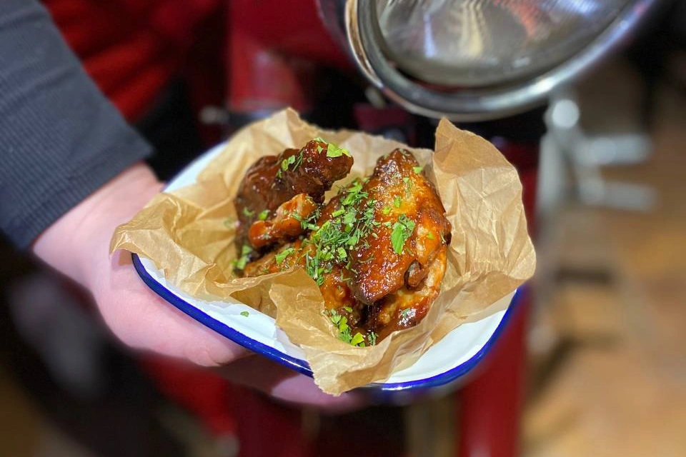 Бар «Але, гараж»