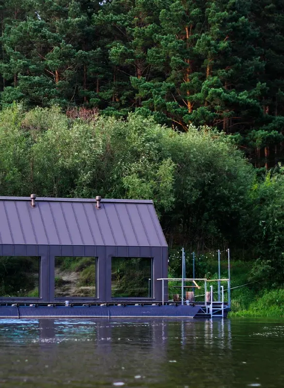 Побывала в плавучей прозрачной бане: показываю, как это было