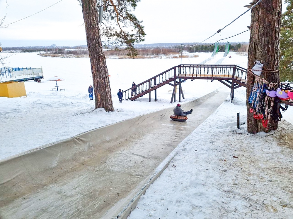 Где кататься на коньках, тюбингах и лыжах 11