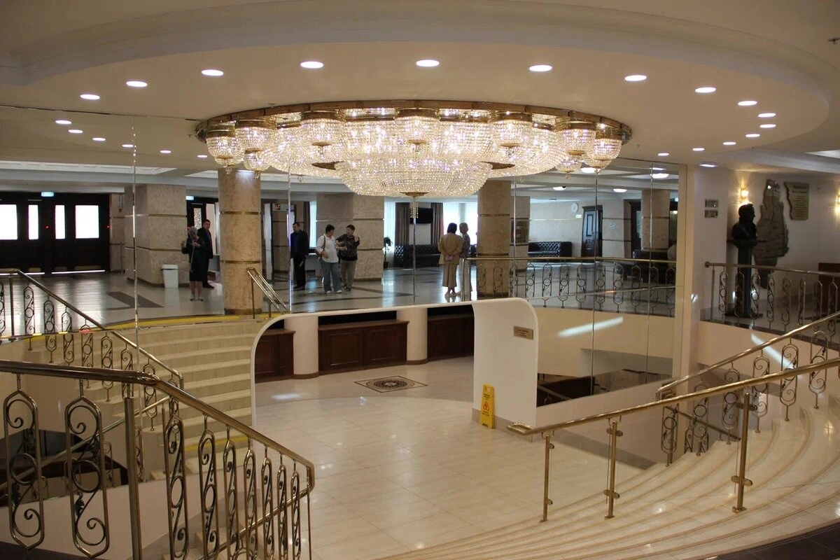 Что скрывает Дворец культуры «Нефтяник» 8