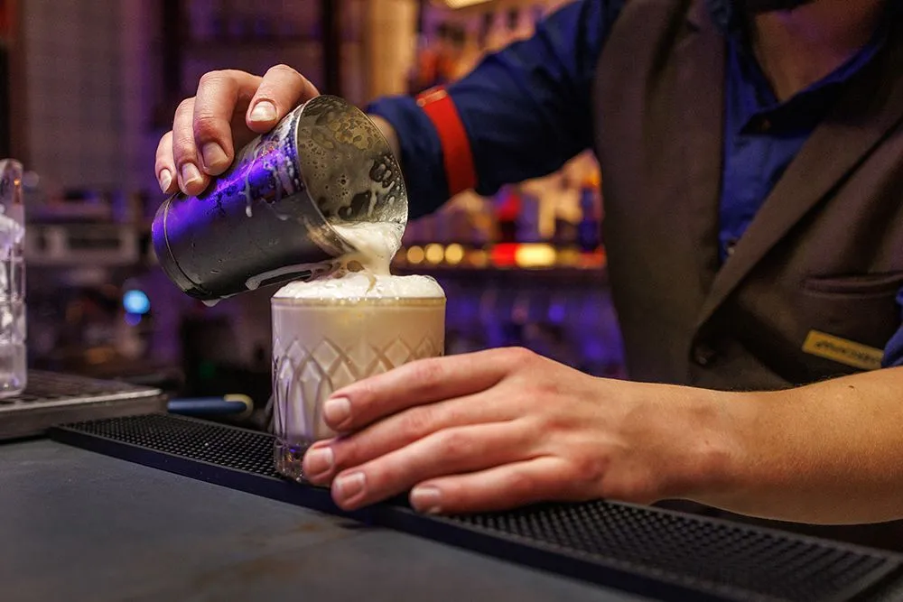 Сибирский бар русских напитков «Д. Иванович» в Тюмени