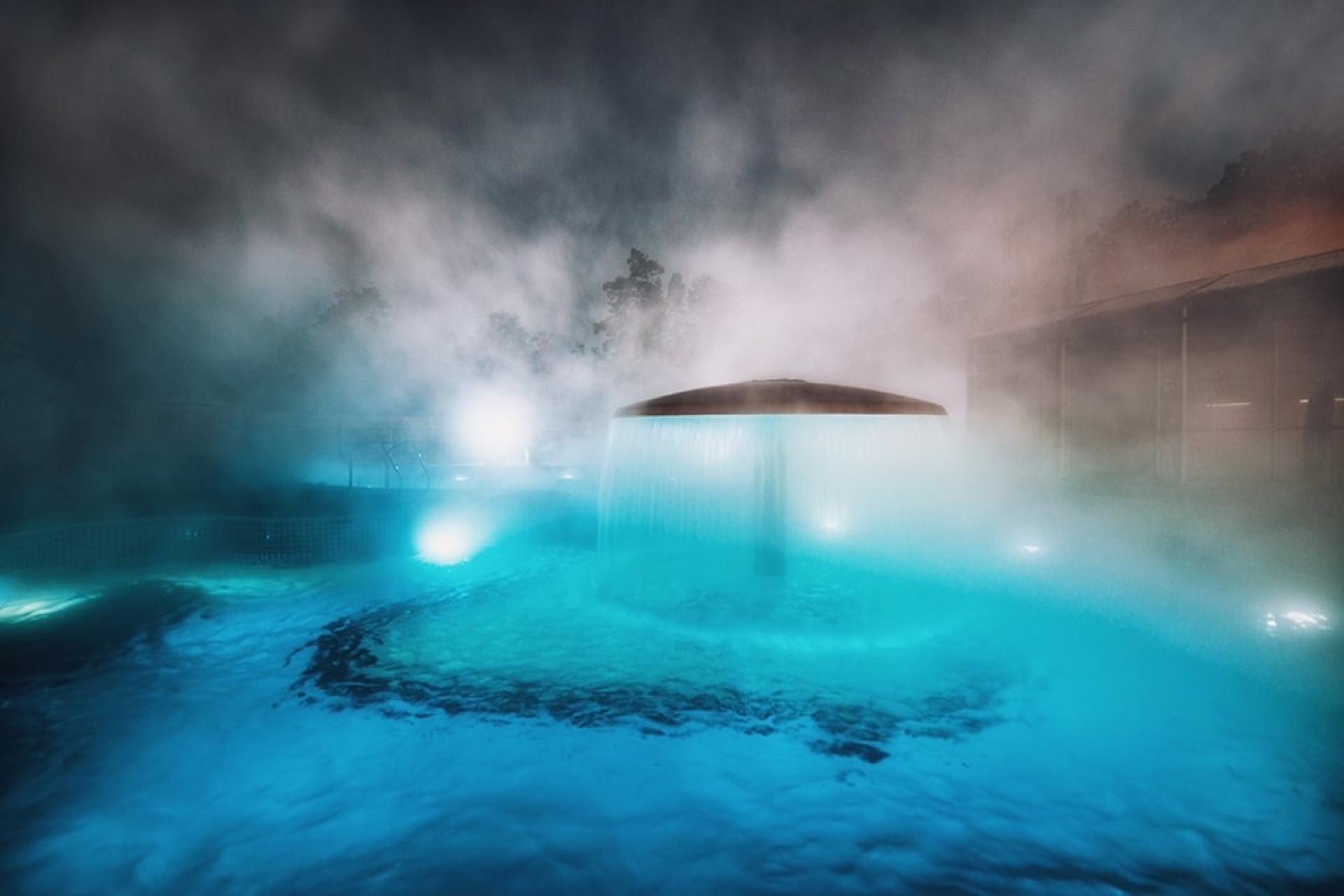 Открытый термальный бассейн базы отдыха «Верхний бор»