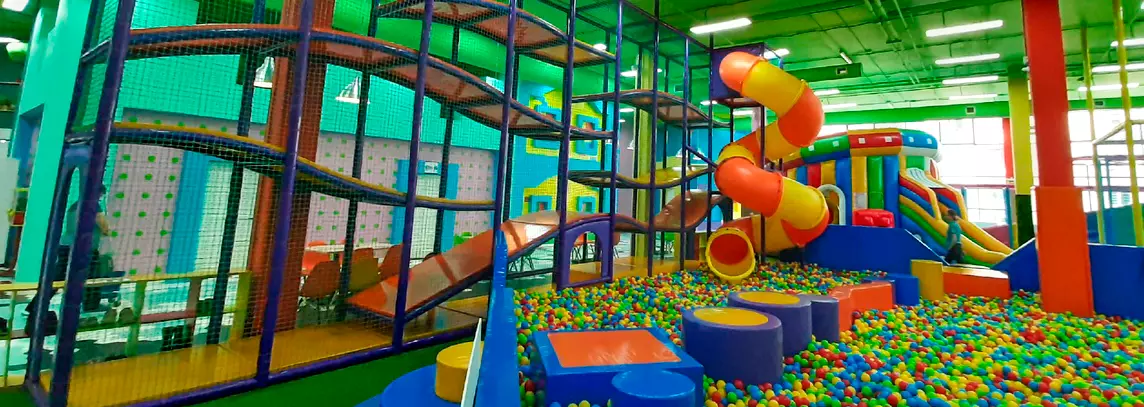 Детский парк активного отдыха и семейный ресторан «Максилэнд»