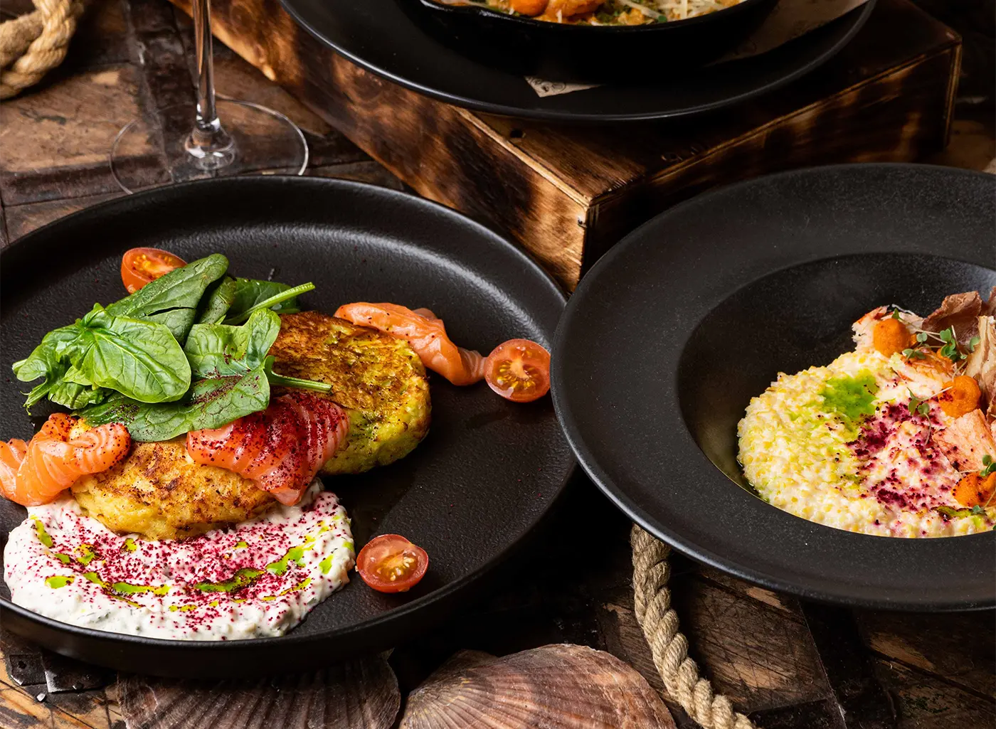 Устроила себе праздник посреди недели и перенеслась на море в тюменском ресторане LODKA