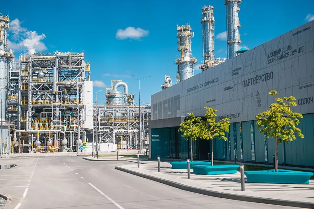Промышленная экскурсия на «ЗапСибНефтехим» - картинка 1