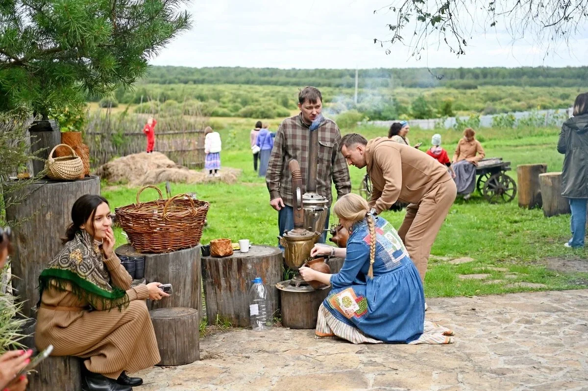 Точная копия русского подворья 10