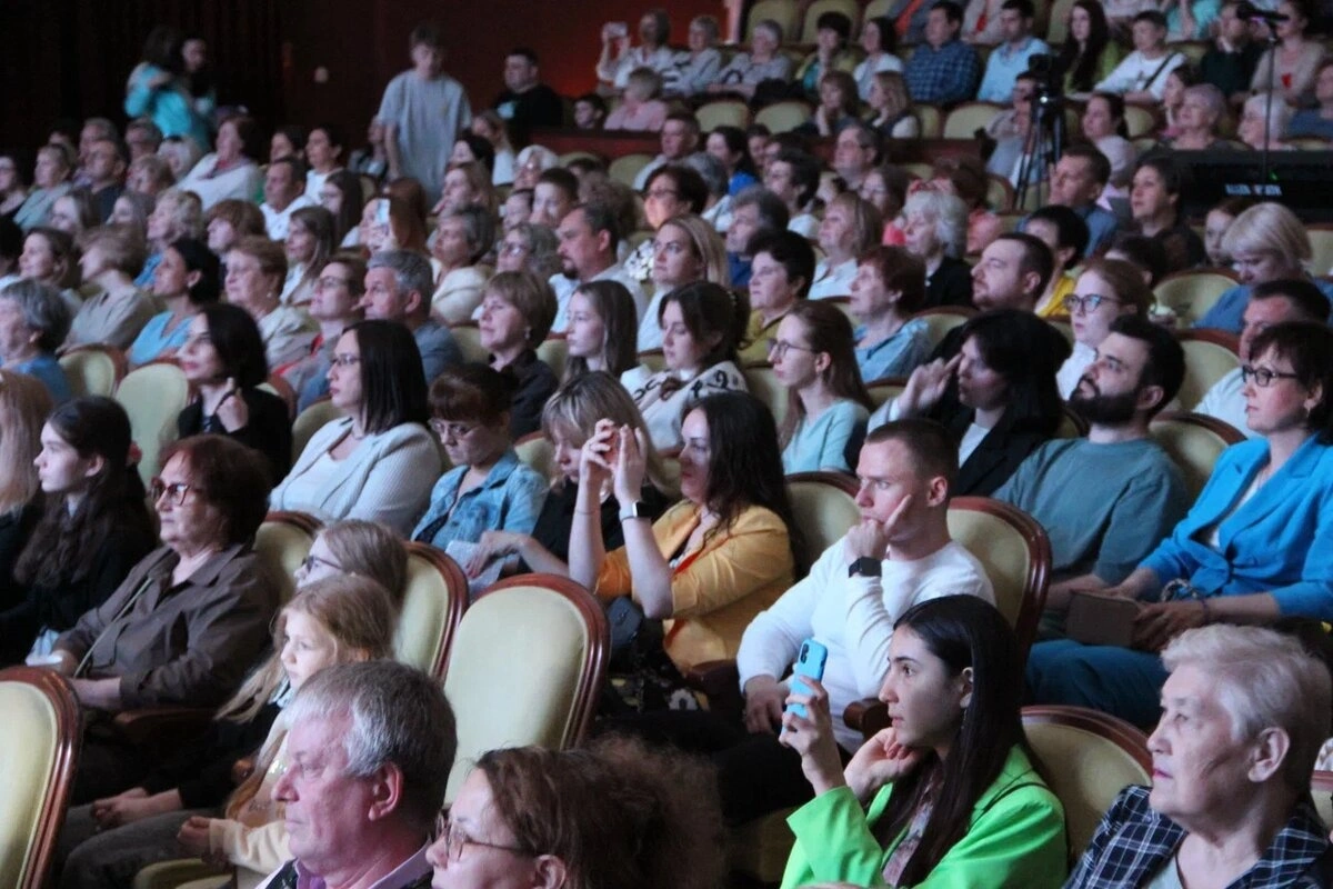 Что скрывает Дворец культуры «Нефтяник» 9