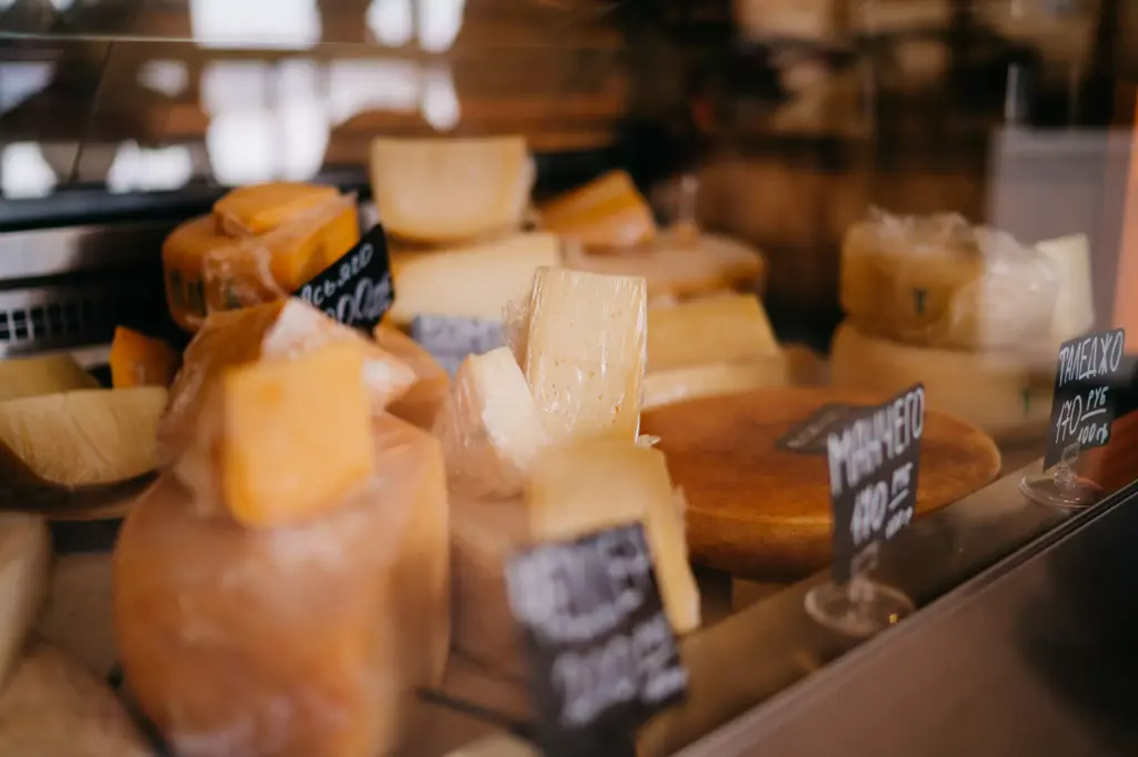 Как делают тюменский сыр?