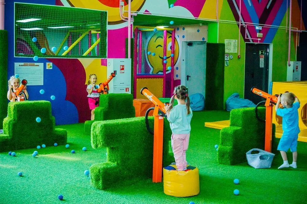 Детский парк активного отдыха и семейный ресторан «Максилэнд»