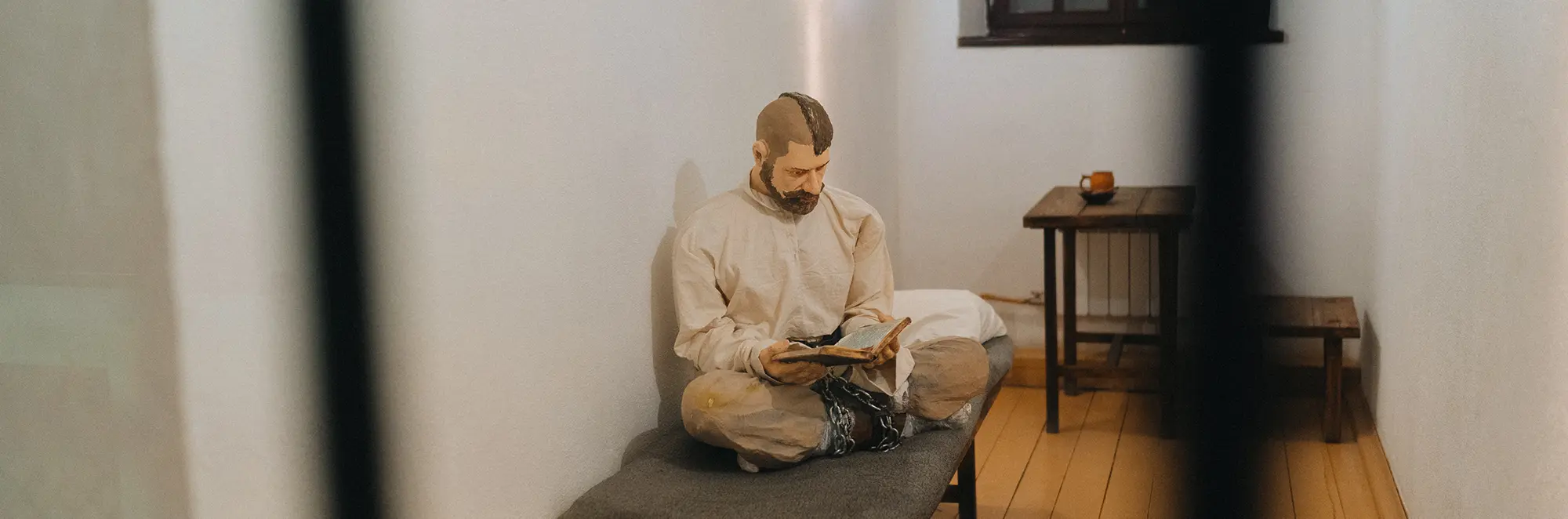 Как жили заключенные в одной из самых жестких тюрем Сибири