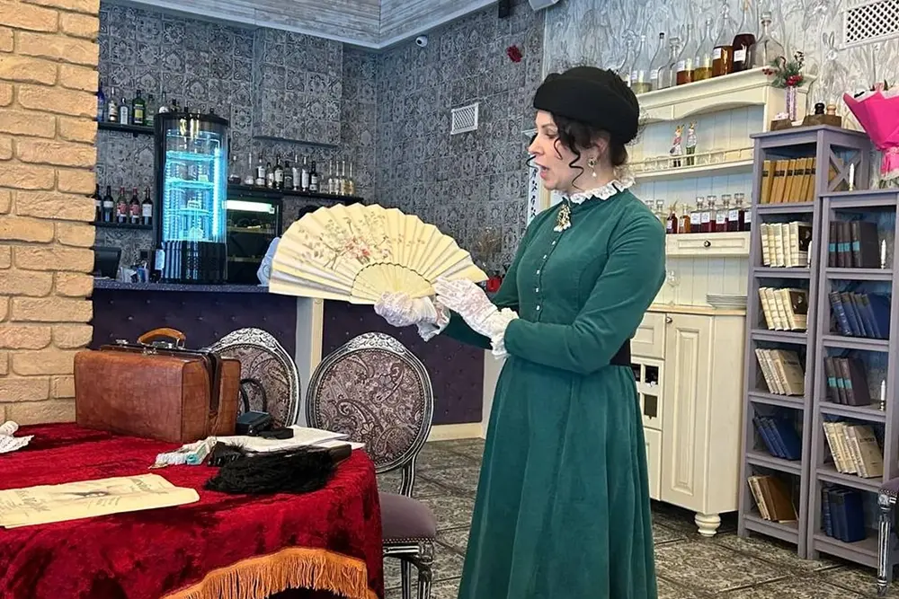 Театрализованная экскурсия с купчихами «Истории старого саквояжа» - картинка 1
