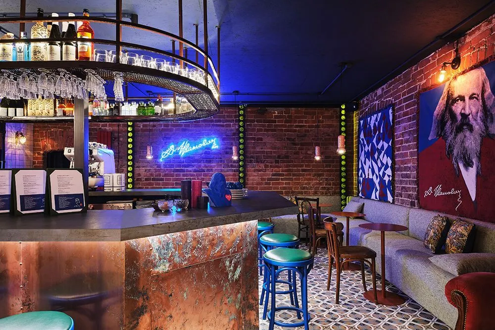 Сибирский бар русских напитков «Д. Иванович» в Тюмени