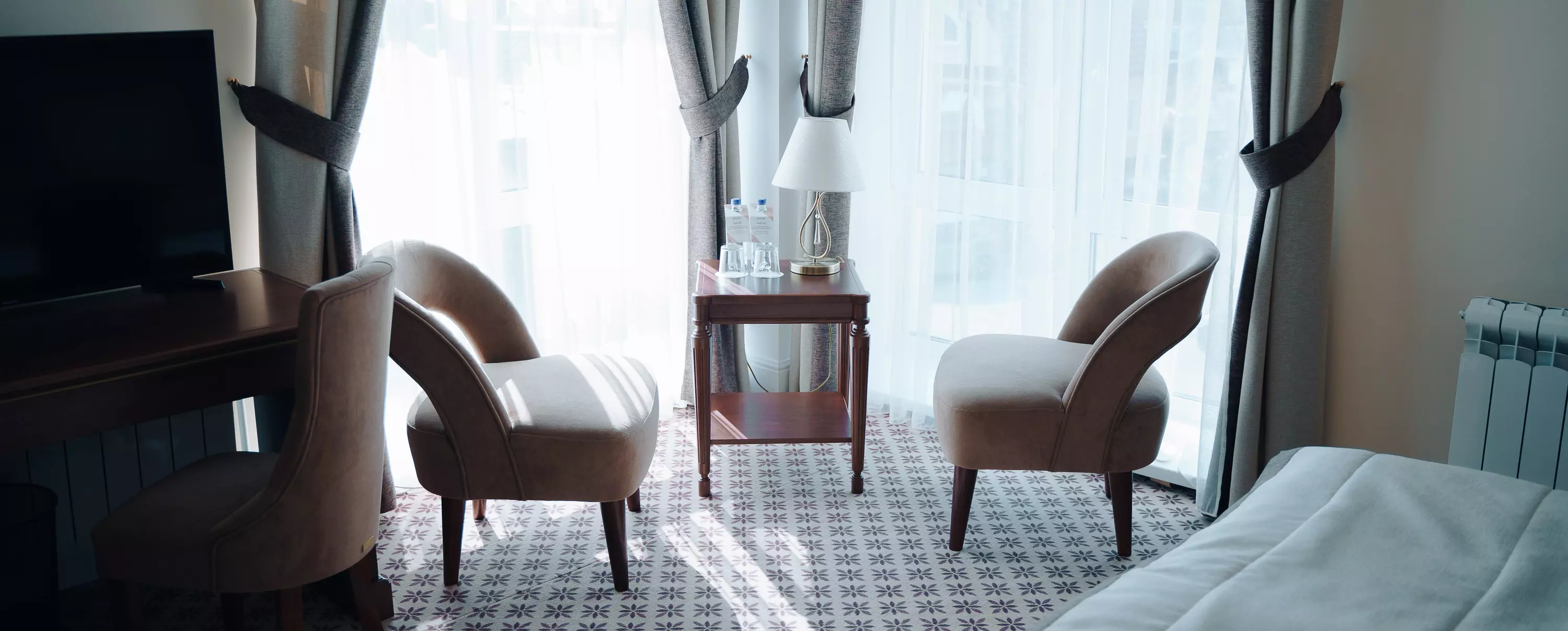 Отель «МИРРОС»