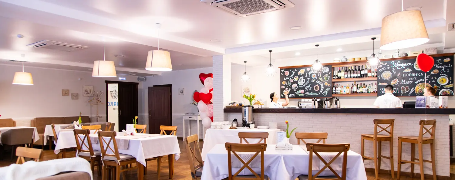 Рестохолл «Полянка кафе» в экопарке «ТАЙГА»