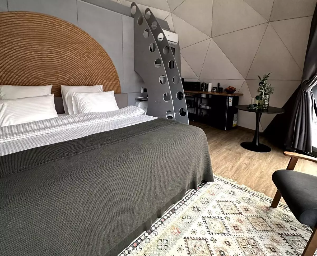 Хвойный берег 3