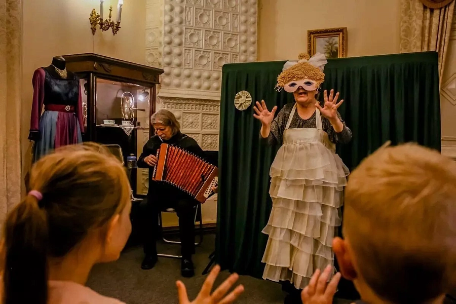 Спектакли для самых маленьких в старинном музее Тюмени